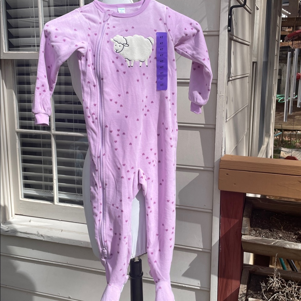 NWT- Pekkle Footed Pajamas Size 4T